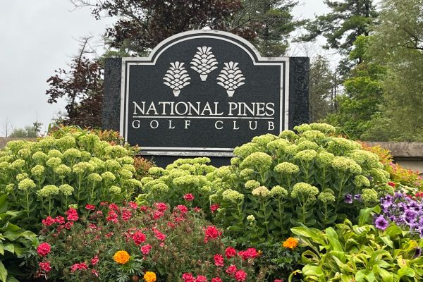 National Pines Foursome with Carts to Golf